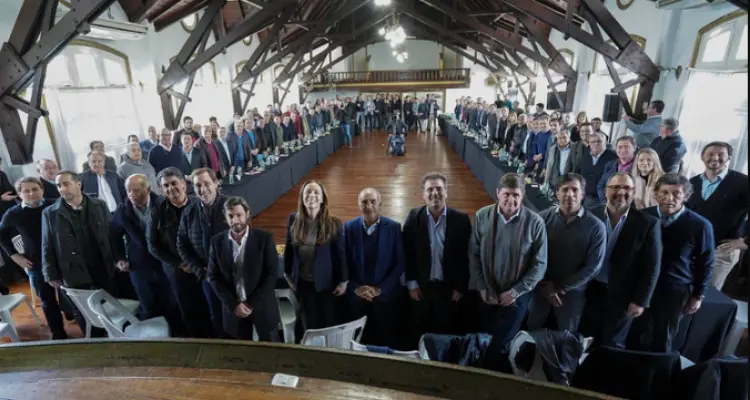 Salazar, tras la reunión de intendentes con Vidal: “Las urnas nos dieron un mensaje aleccionador”