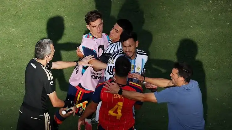 Leandro Paredes agredió a Gavi al término de la final del Mundial entre España y Argentina.