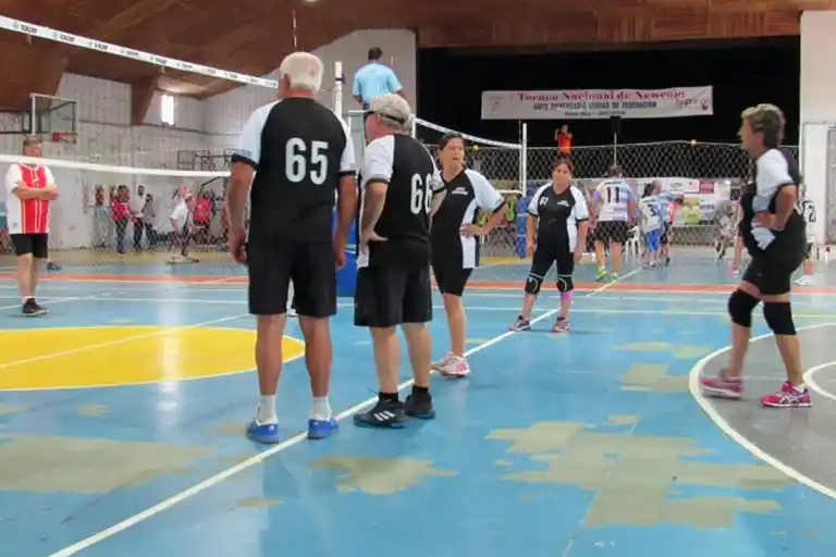 Un equipo pampeano participó de un torneo en Federación y regresaron con Covid