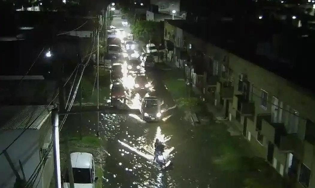 Alarma en Avellaneda por la sudestada.