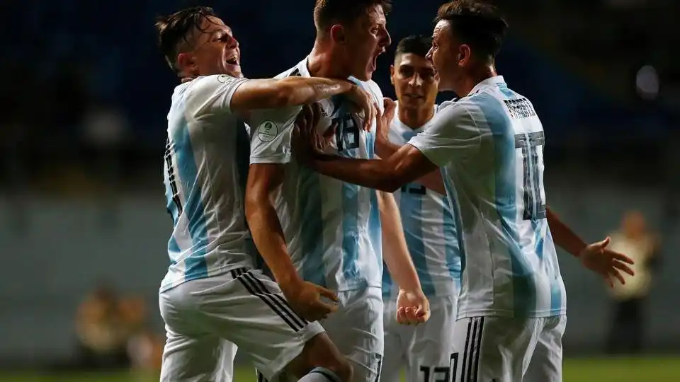 Argentina goleó a Venezuela y se acerca al Mundial Sub 20