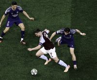 PSG consiguió contener la remontada de Aston Villa