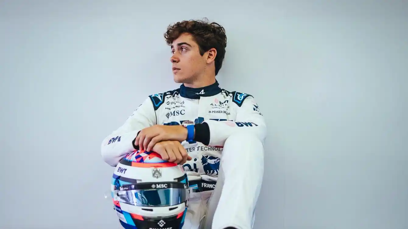 Colapinto corre en Hungría.