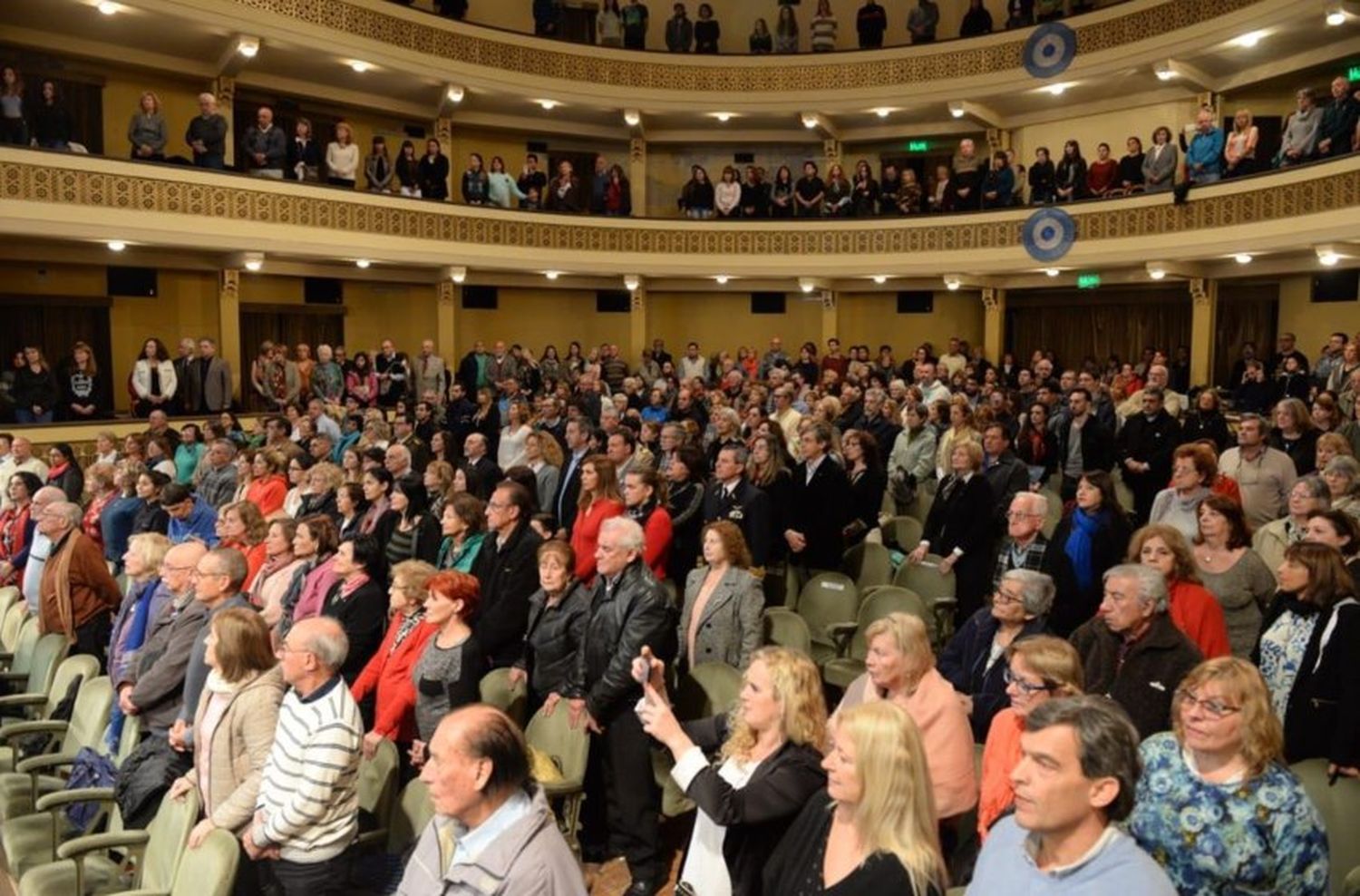 Se realizó la velada de gala por el 25 de mayo en el Teatro Colón