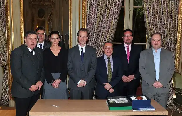 Los chicos podrán aprender francés en las escuelas de doble jornada 