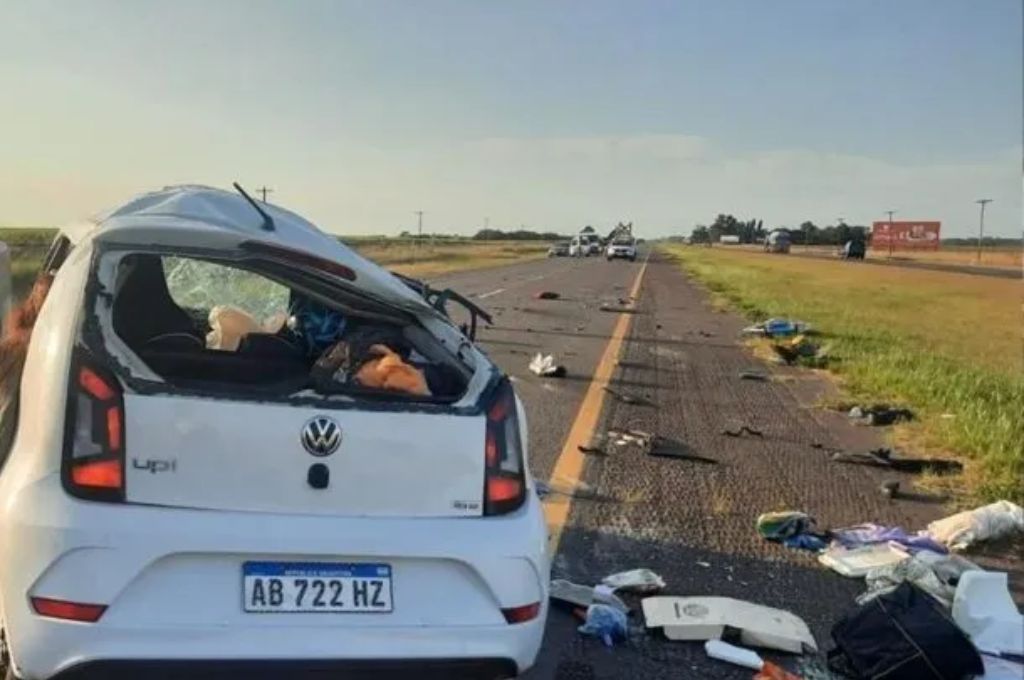 Accidente fatal en la ruta 2, altura Lezama: un muerto tras chocar un auto contra una columna