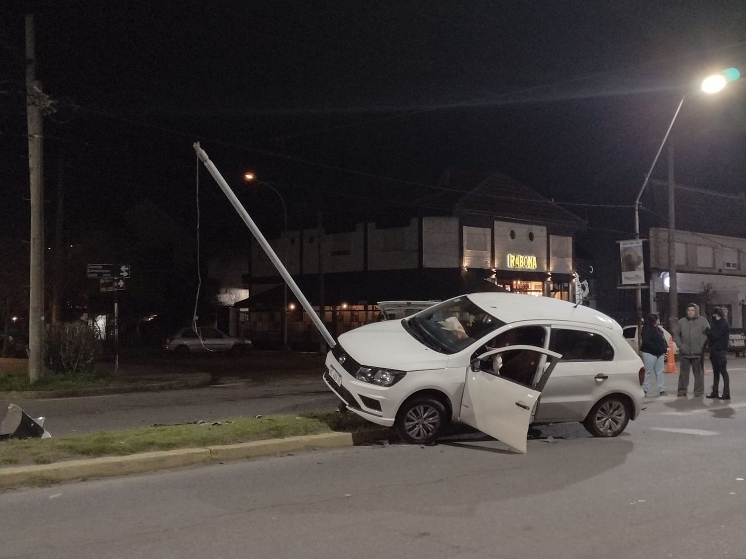 Fuerte choque en avenida Constitución