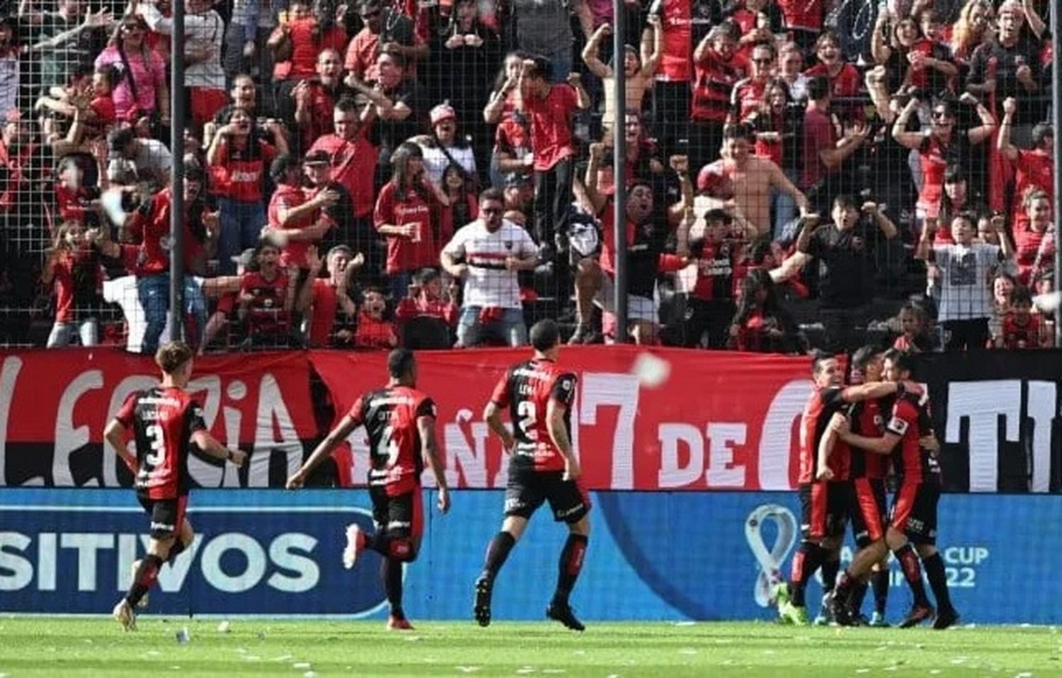 Newell's frenó la buena marcha de Boca y le puso condimento a la definición del torneo