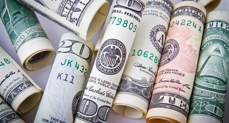 El dólar rebotó 45 centavos a $ 44,29 tras cuatro caídas en fila