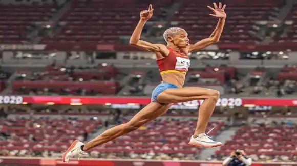 ¡COMO TODA UNA GEMA! Yulimar Rojas BRILLA en la Liga Diamante