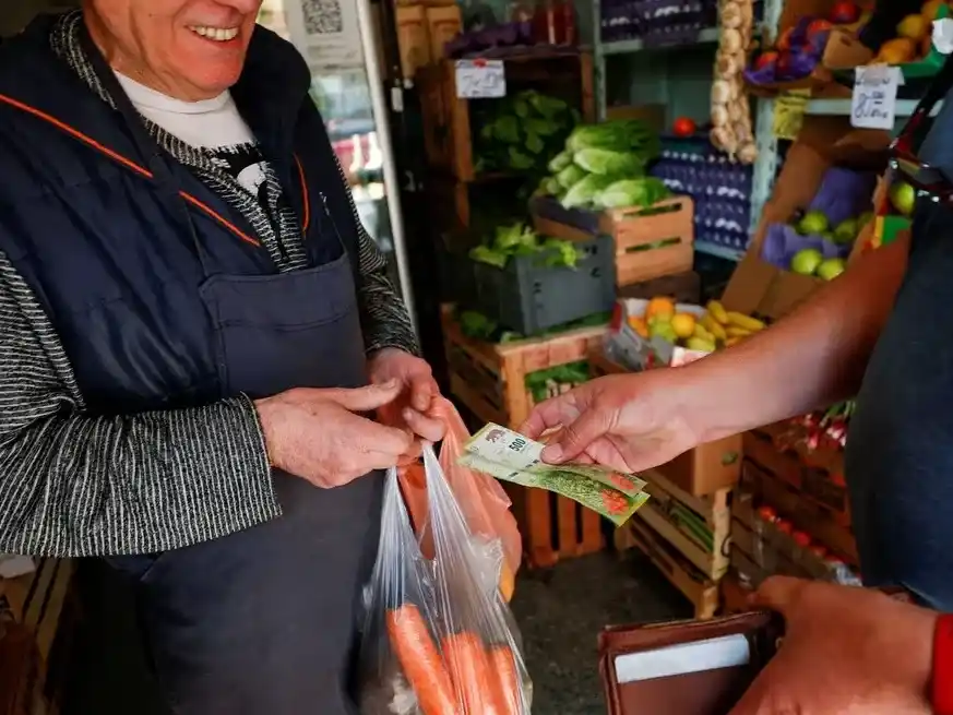 Los préstamos personales aumentan en la cadena de consumo. Foto: Archivo / Reuters / Agustin Marcarian.