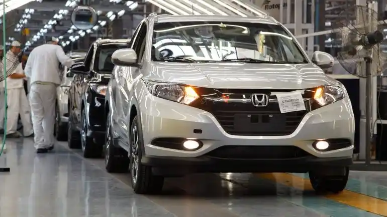 En Santa Cruz podrán comprar autos importados sin pagar impuestos