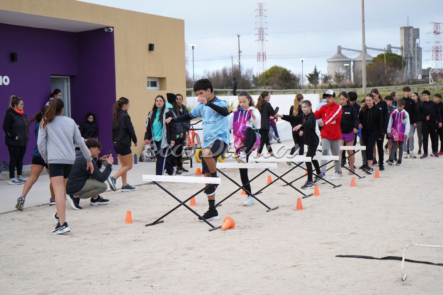Atletismo presente. El Polideportivo Municipal, será sede de las distintas disciplinas de los JEBO
