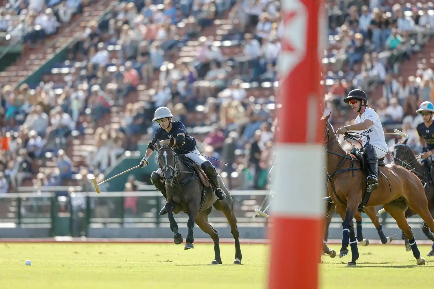La Dolfina y La Hache se metieron en semifinales