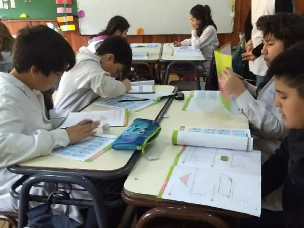 Manifiestan preocupación por la exigencia del pago de cuotas en escuelas públicas