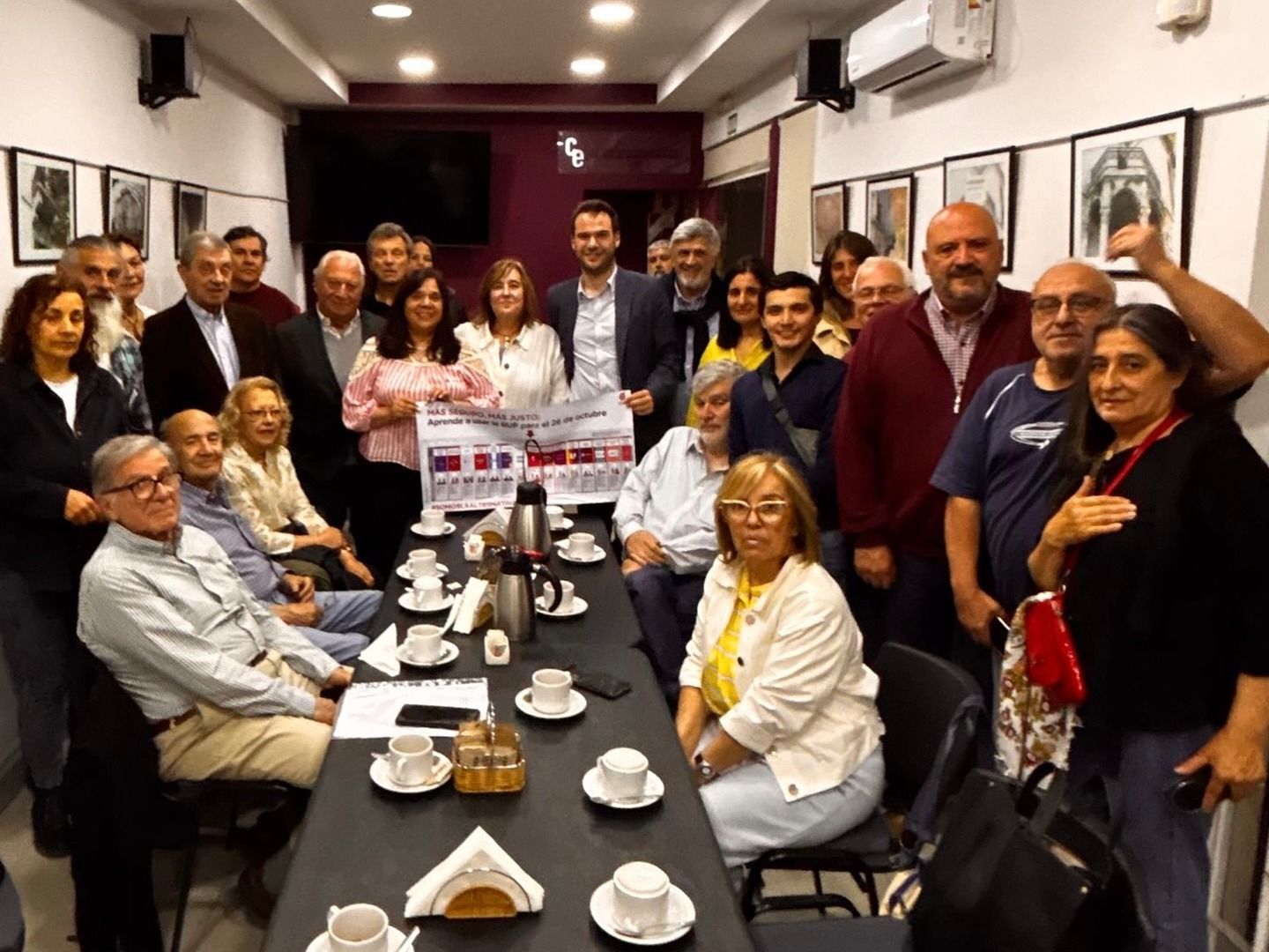 López con dirigentes de un sector del radicalismo de Lomas de Zamora y Coalición Cívica