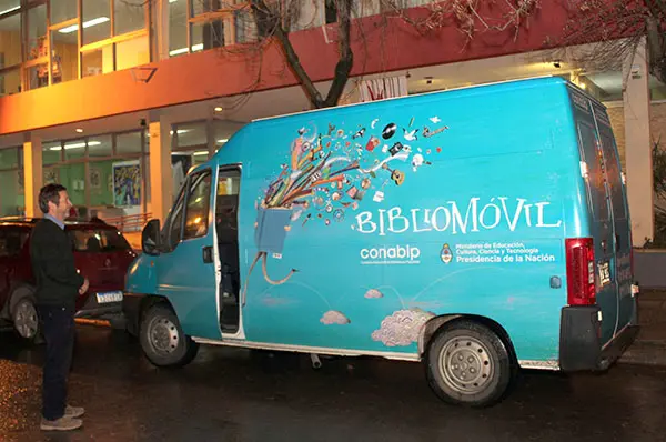 Mañana comenzará a circular el Bibliomóvil y concurrirá al  jardín municipal Acuario