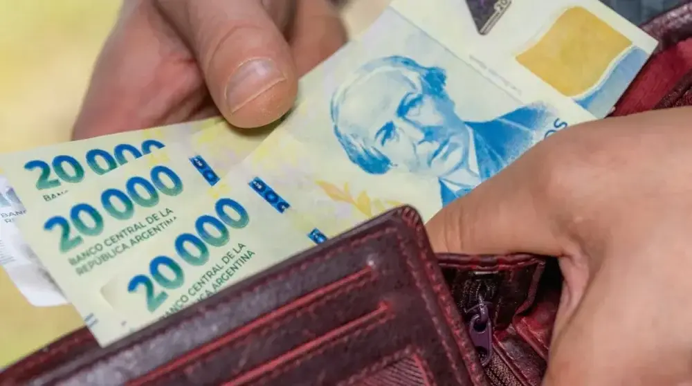 El Gobierno busca que el salario mínimo no baje de $ 1.070.000