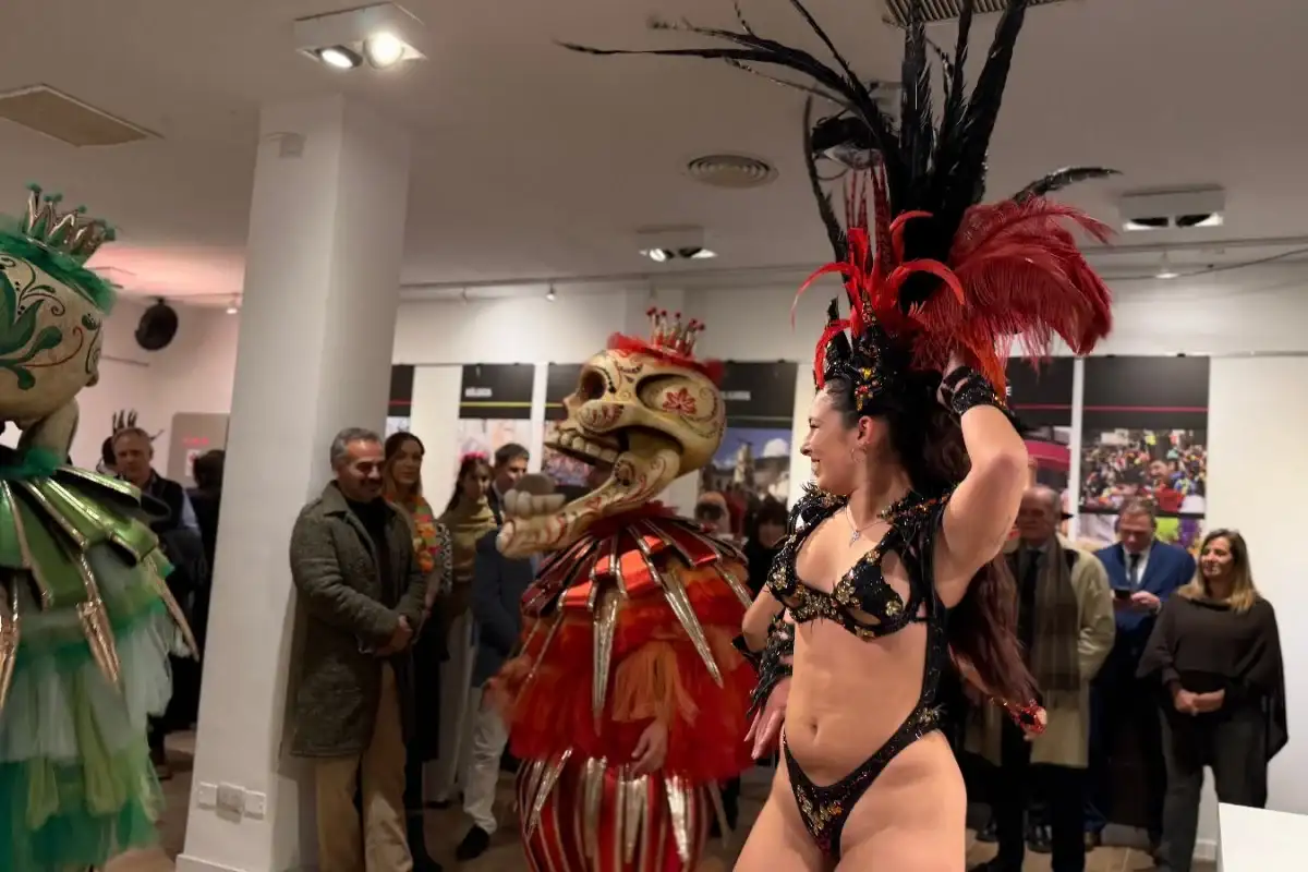 Gualeguaychú participó en la muestra internacional sobre carnavales en la Casa de Entre Ríos