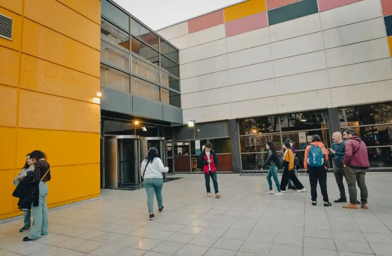 El cronograma incluirá una jornada de lectura a ciegas y talleres literarios impulsados por la Biblioteca Nacional.