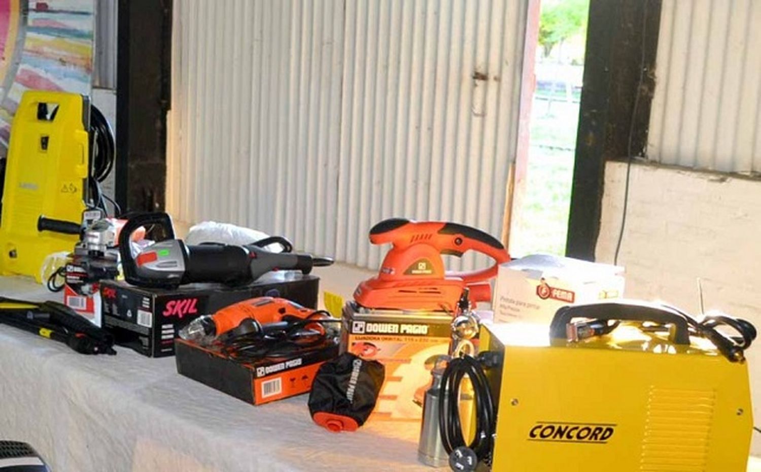 Continúa la entrega de herramientas y equipamiento para emprendedores