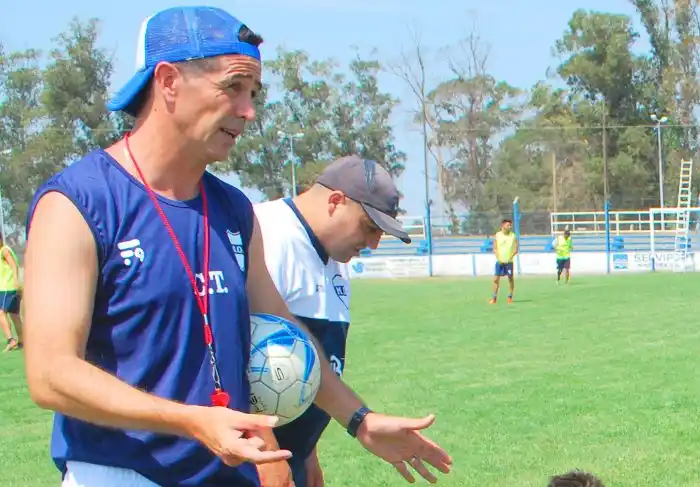 Pablo Fernández dejó de ser el director técnico de Ministerio