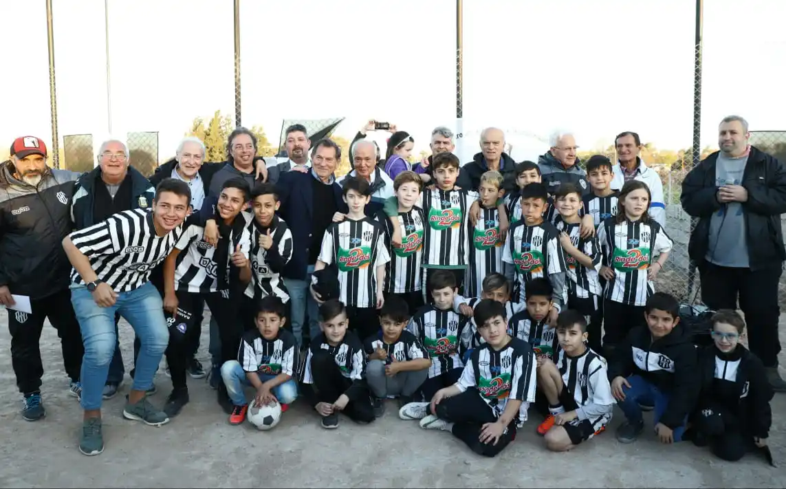 Grindetti en el aniversario de El Porvenir: "Estoy feliz de ver crecer a este club"