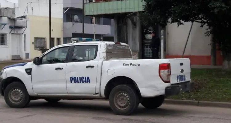 Investigan las causas de la muerte de un octogenario hallado sin vida en la escalera de su casa