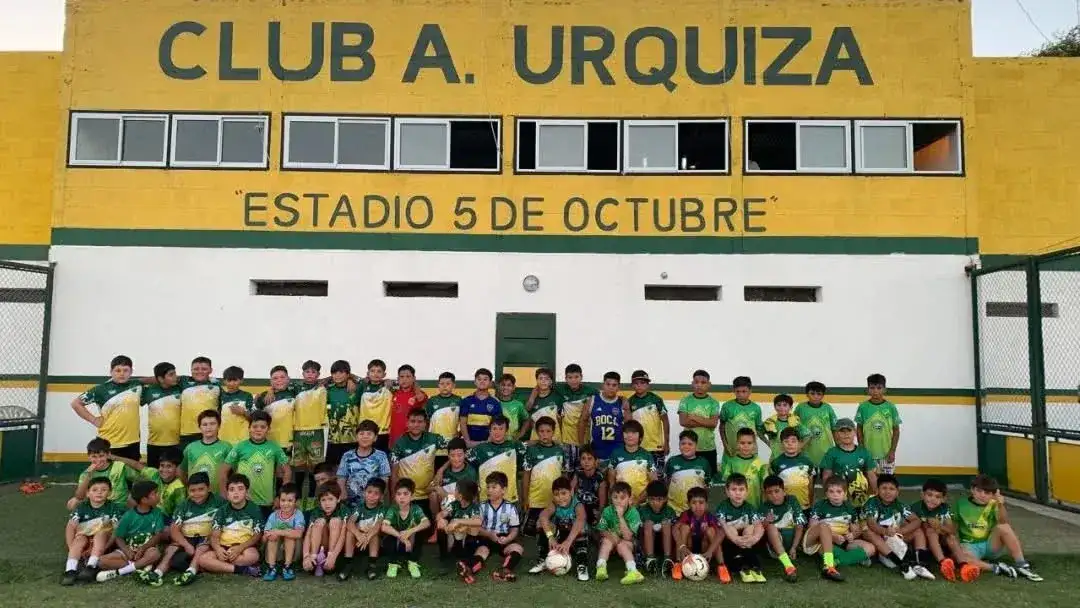 URQUIZA 76 AÑOS - 1