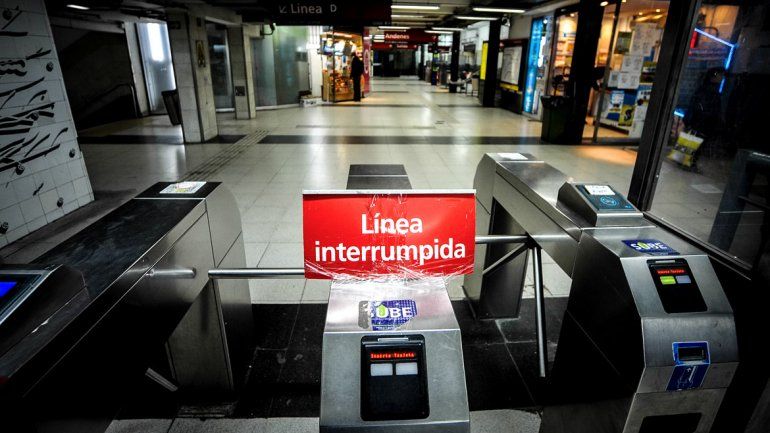 Continúa el paro rotativo en el Subte