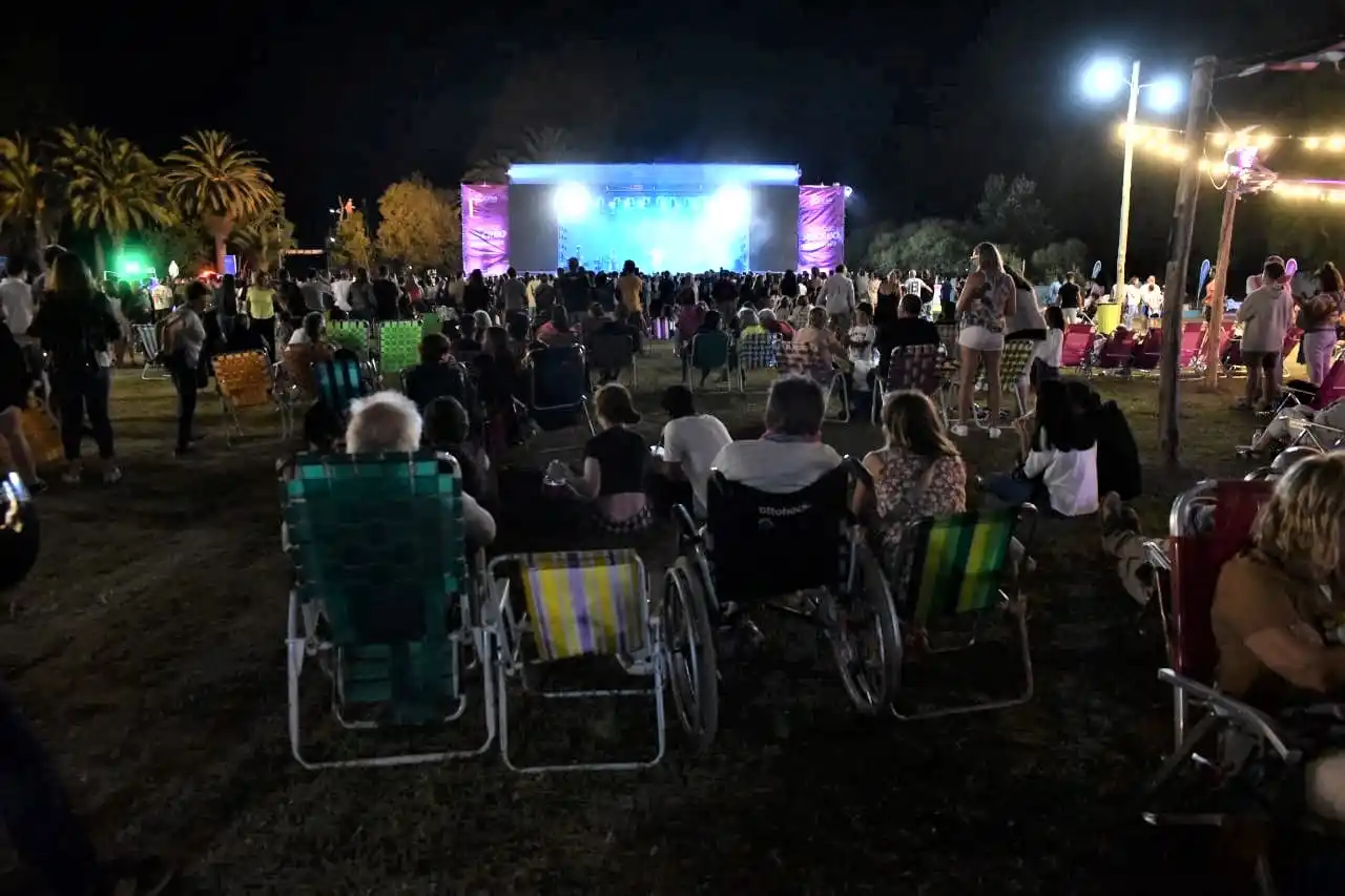 Finalizan las actividades en el Parador Recreo con artistas locales y nacionales