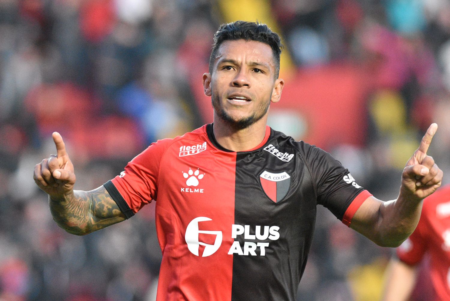 Wilson Morelo, ex Colón, fue víctima de un robo en Colombia