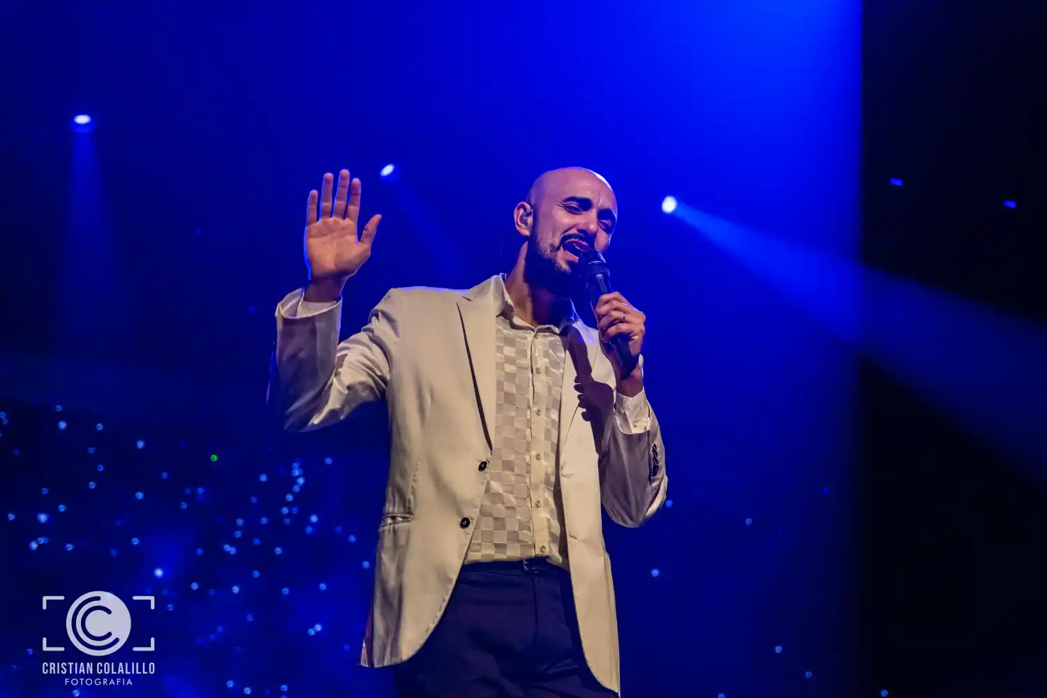 Transmitirán en vivo un show de Abel Pintos, a beneficio