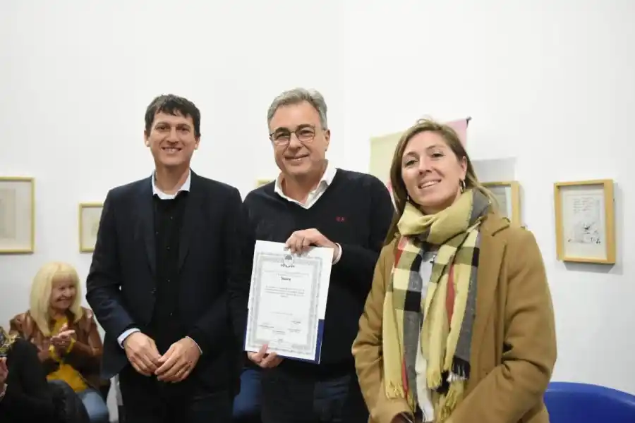 Castellano recibió la Declaración de Interés de la Semana del Libro de Rafaela