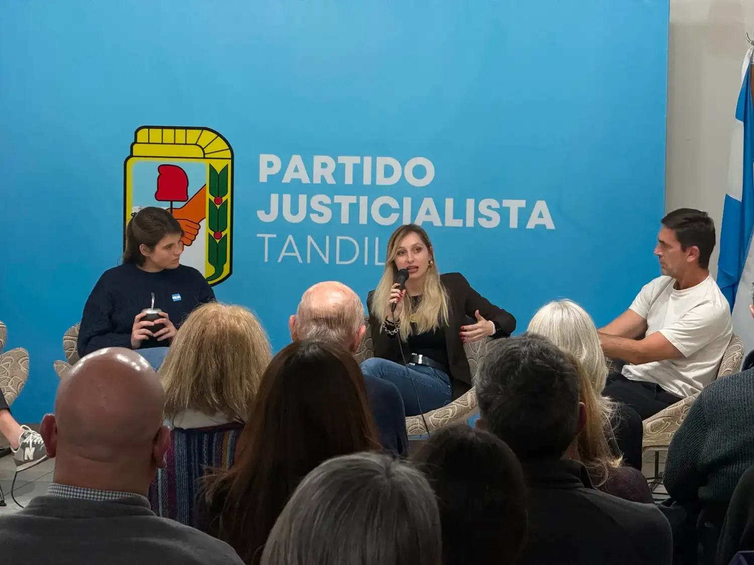 El encuentro tuvo lugar en la sede local del Partido Justicialista, ubicada en Pinto 879.