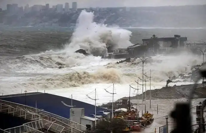 La tempestad y la paz
