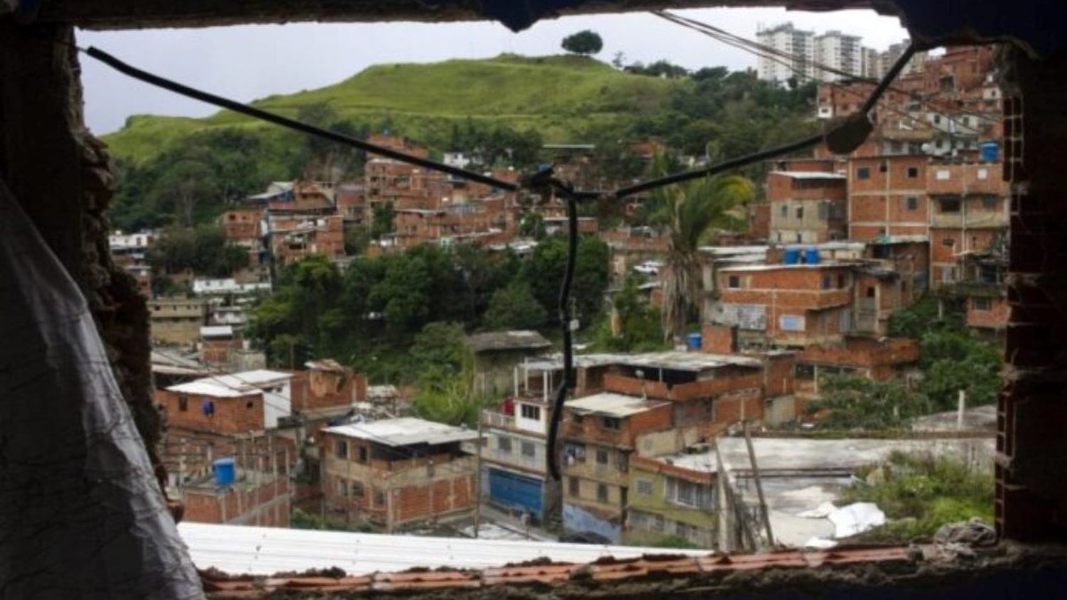 En enfrentamiento con policías resultaron abatidos tres antisociales en el barrio José Félix Ribas de Petare