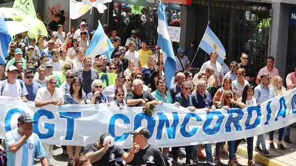 La unidad es el camino, la lucha es colectiva