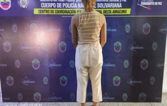 ¡ELLAS TAMBIÉN COMETEN VIOLENCIA DOMÉSTICA! PNB captura a mujer que le cayó a CORREAZOS a su marido