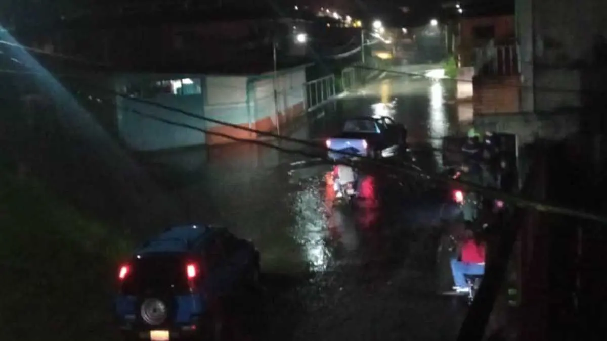 ¡ALERTA POR LLUVIAS! Emergencia en Mérida por desbordamiento de quebradas