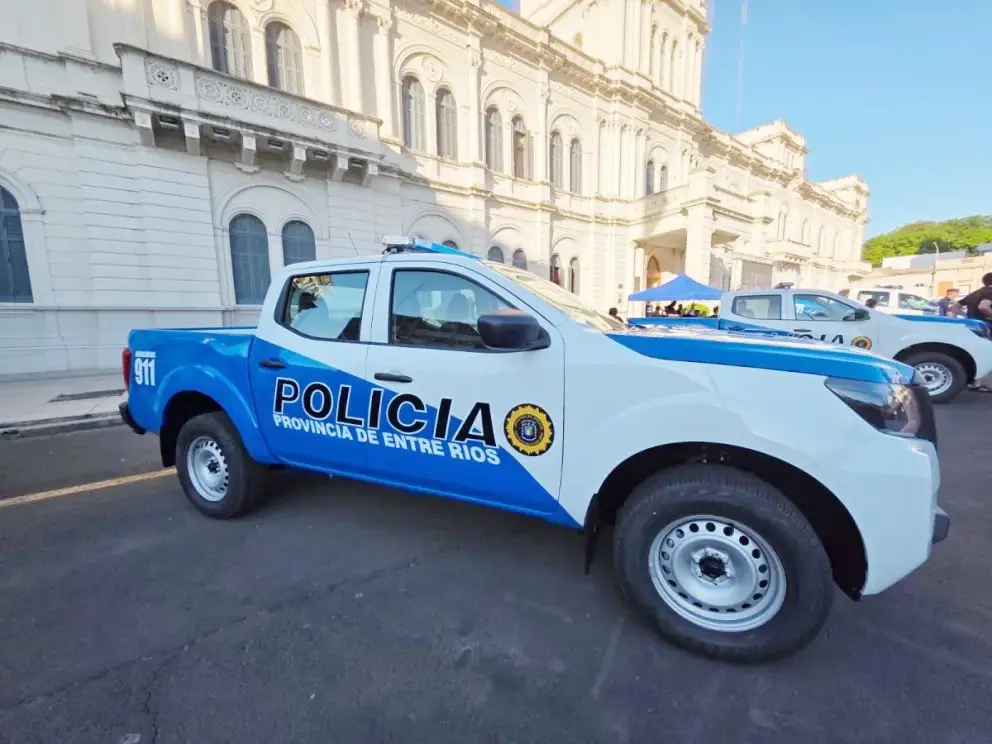 Frigerio entregó 48 nuevos patrulleros a las distintas dependencias policiales