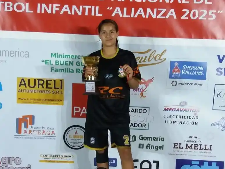 Evelin Nicole Pacheco - 4