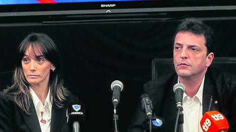 La esposa de Massa agredió a Scioli: "Pedazo de forro"
