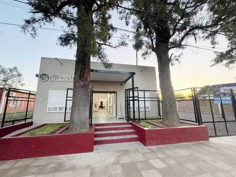 Insfrán entregará 80 viviendas en Laguna Blanca