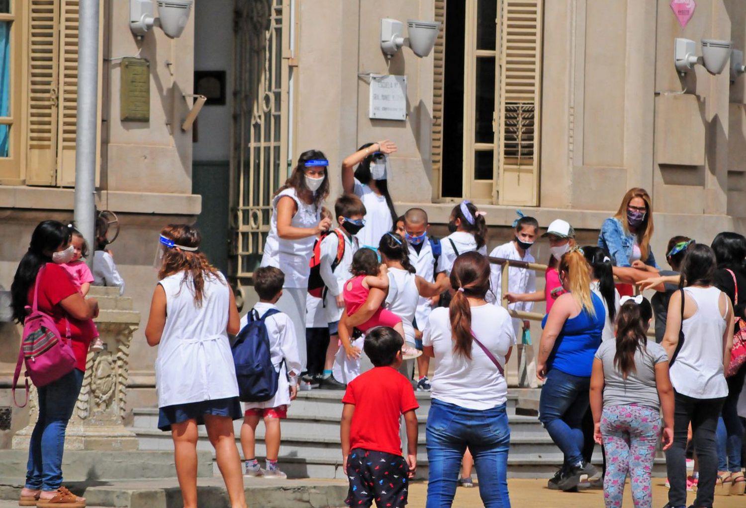 Suteba denunció incumplimientos de protocolos  en algunas escuelas privadas y pide más control