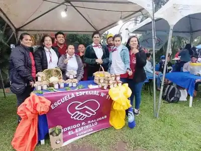 Se realizo la 2.ª Expo Provincial de Formación y Trabajo
del Modelo Formoseño y el 1.er Festival Artístico