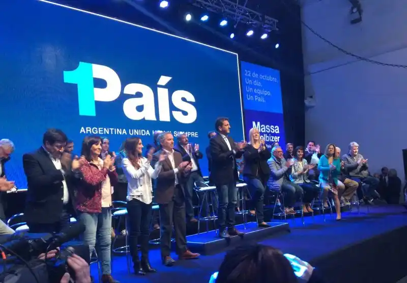 Massa felicitó a Cambiemos y dijo que 1País hará una «oposición responsable»