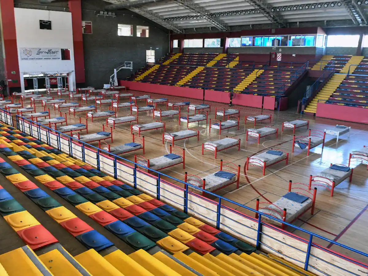 350 clubes del país preparan mil camas y sus instalaciones para colaborar con el sistema sanitario