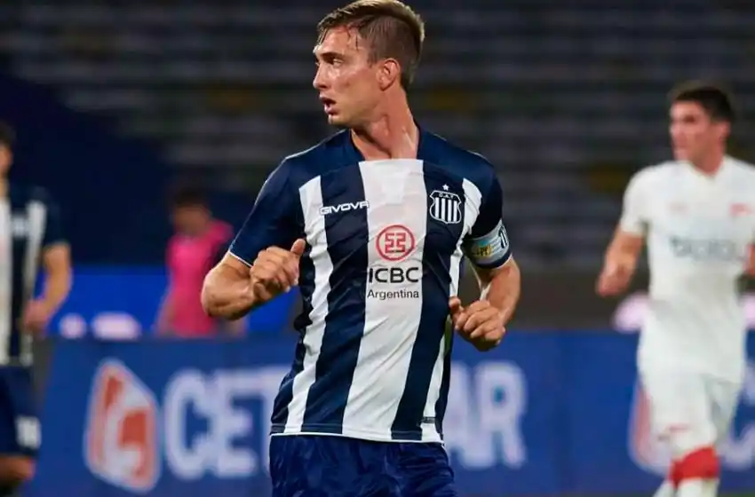 La novela de Komar llega a su fin: este viernes se definirá si viene o no a Central