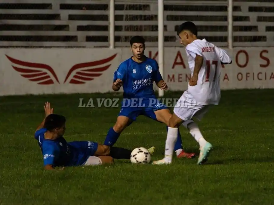 Argentino y Once Corazones igualaron en un friccionado y movido duelo por 0 a 0